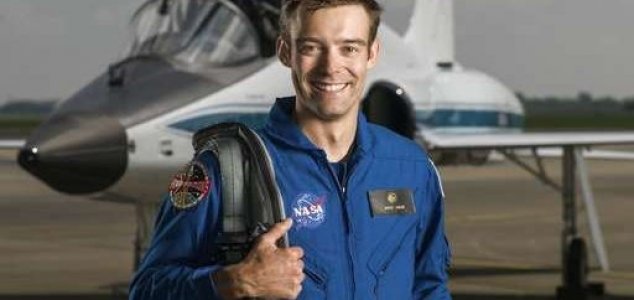 NASA astronaut quits halfway through training
